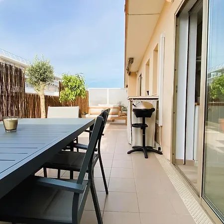 T2 Bricka La Terrasse De La Plage, Moderne, Equipe, Lumineux Antibes